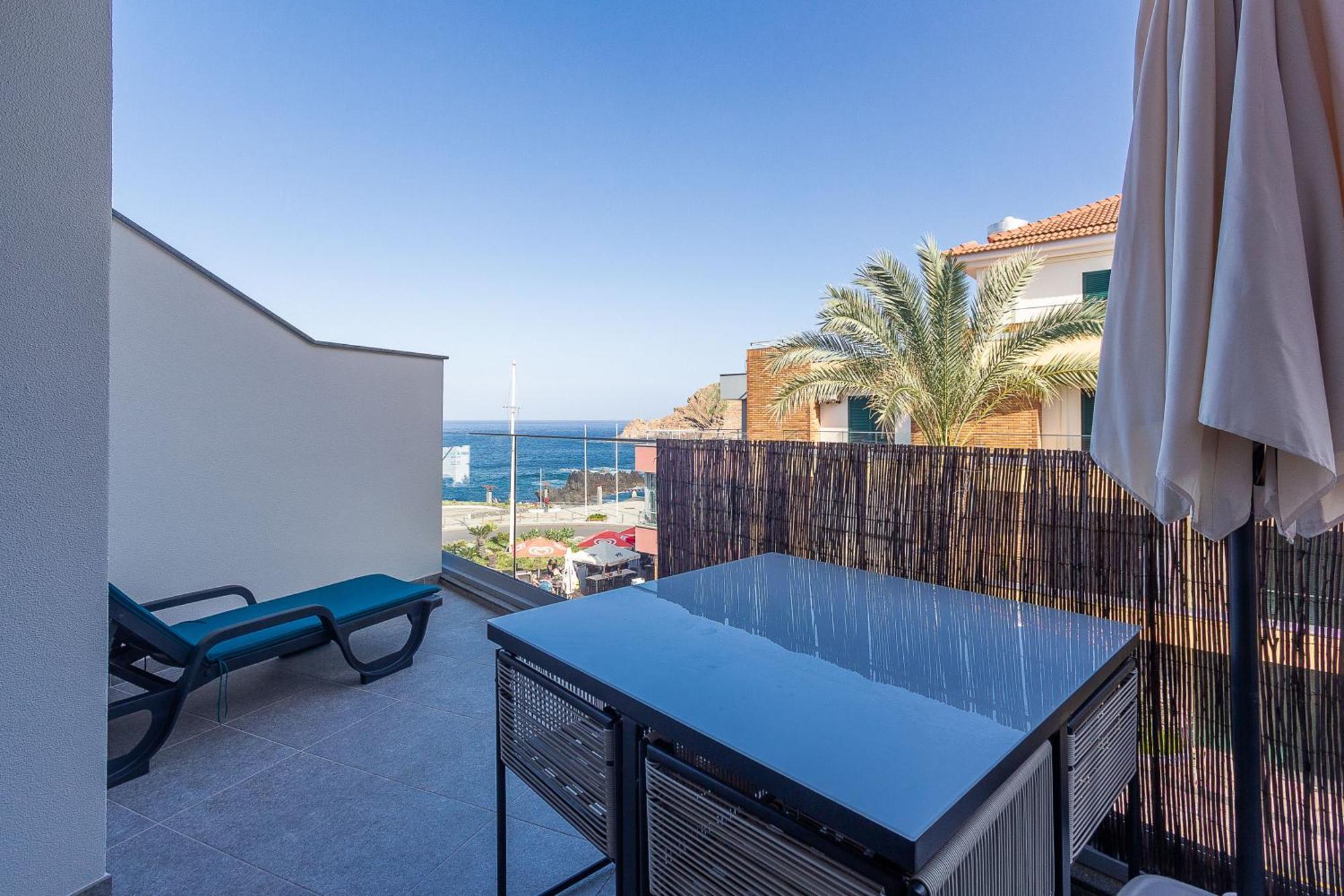 Luxury And Modern Apartment In Porto Moniz Center ภายนอก รูปภาพ