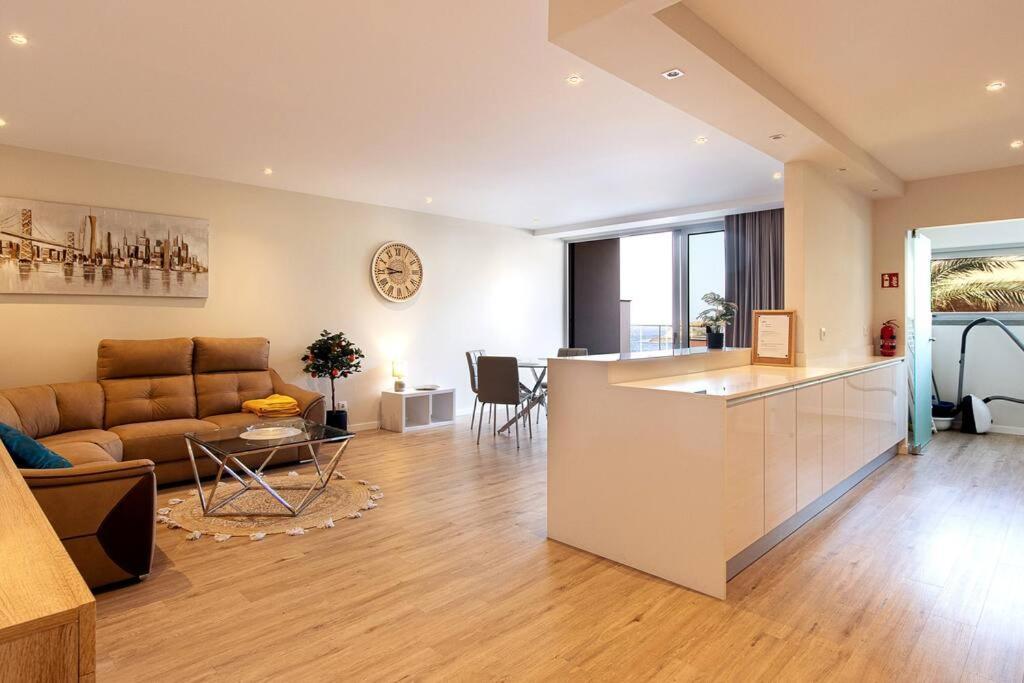 Luxury And Modern Apartment In Porto Moniz Center ภายนอก รูปภาพ